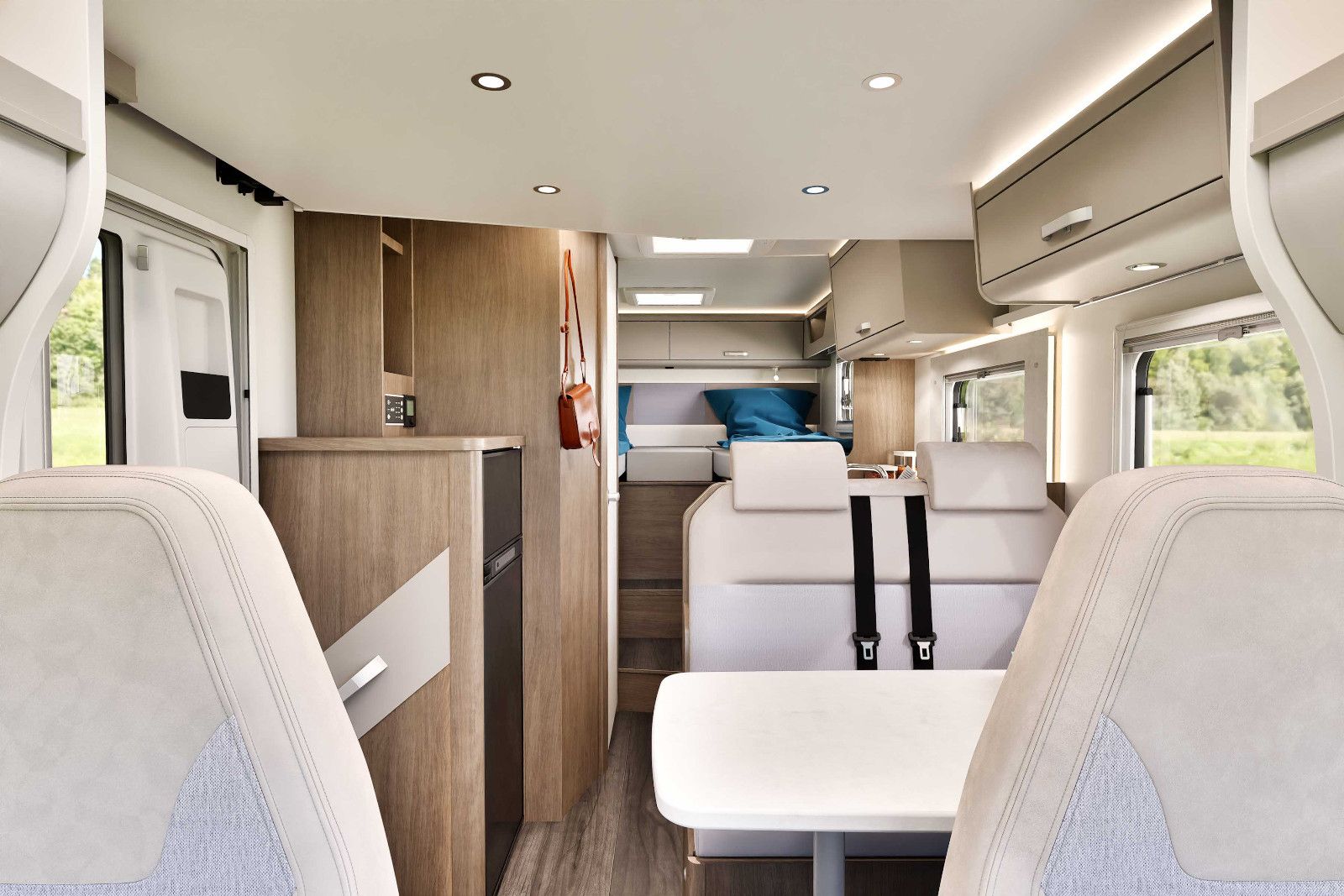 Fahrzeugabbildung Carado T338 Ed26 Ford Trail - Sie paren über 9.225€