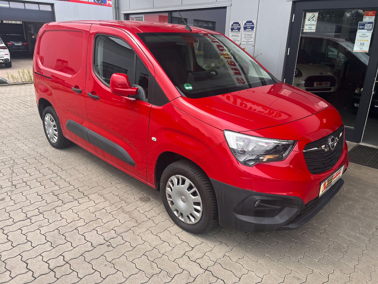 Fahrzeugabbildung Opel Combo E Cargo Edition