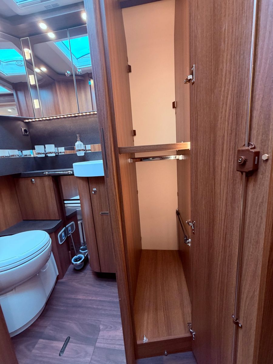 Fahrzeugabbildung Carthago chic e-line 50 LE DA Mastervolt