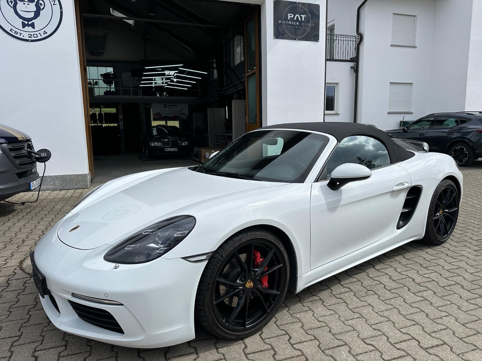 Porsche 718 Boxster S AGA Service NEU PDK Top Zustand