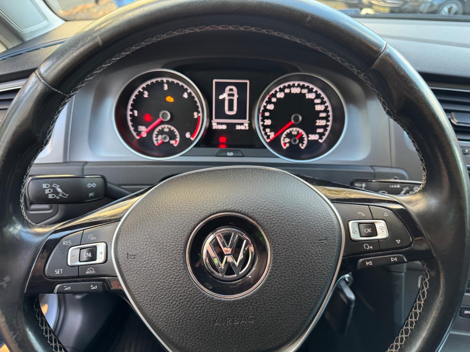 Volkswagen Golf 2015 — photo 11