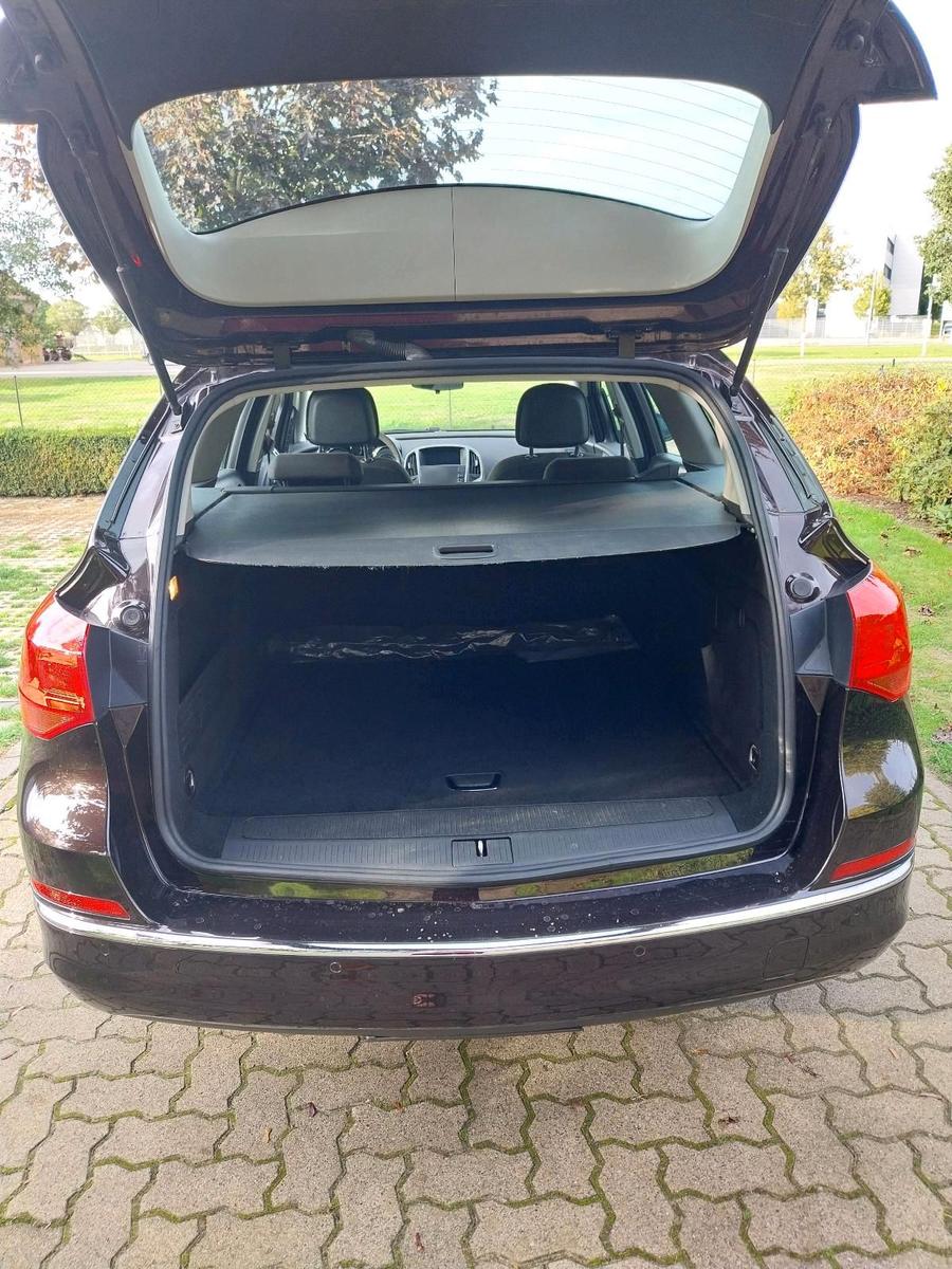 Opel Astra 2014 — engine 110 HP (81kW)