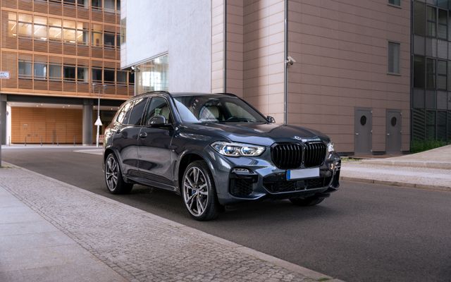 BMW X5 M50 M50i - Individual/Laser/HUD/B&amp;W/SkyLounge