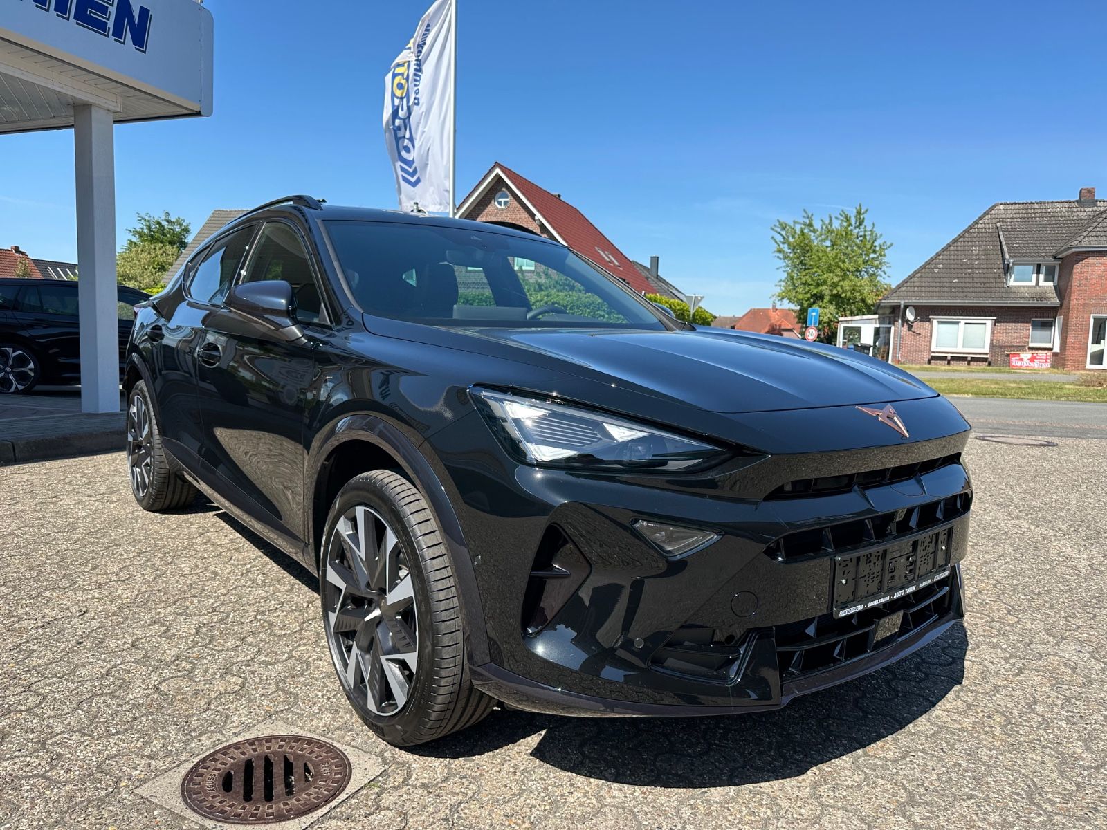 Fahrzeugabbildung CUPRA Formentor 1.5 eTSI DSG Pano/AHK/Navi/ACC/LED