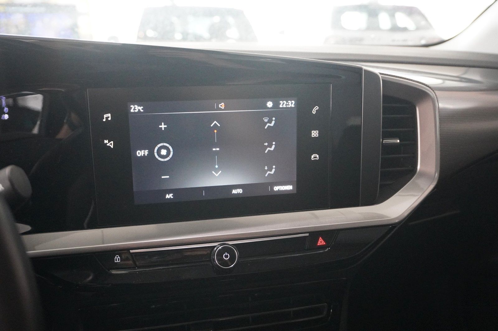 Fahrzeugabbildung Opel Mokka-e ELEGANCE 3-PHASIG NAVI/LED/KAMERA/DAB+
