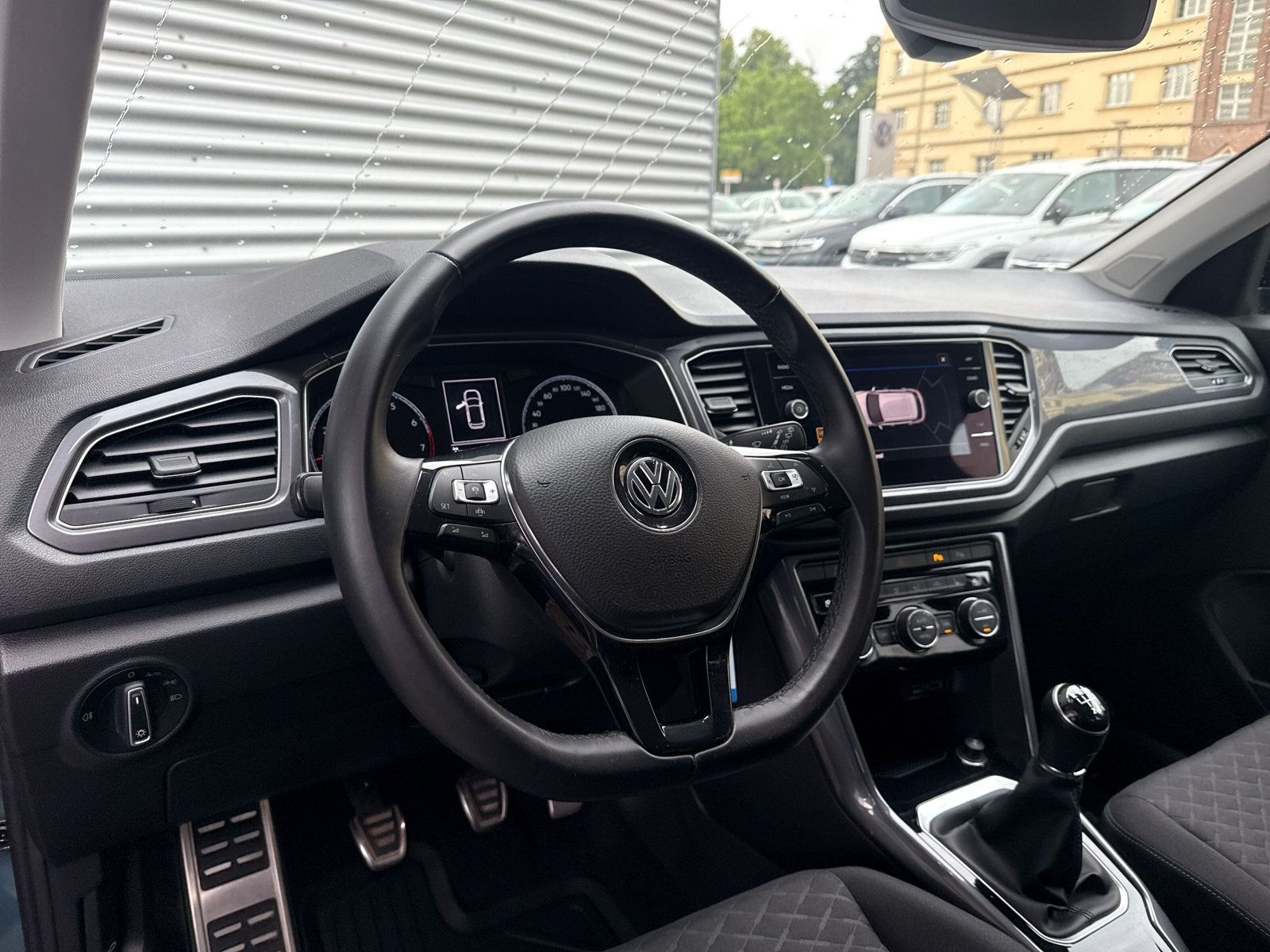 Fahrzeugabbildung Volkswagen T-Roc 1.0 TSI IQ.Drive LED ACC APP LM18