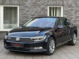 Volkswagen Passat 2.0 DSG 4Motion/Highline/360°/SHZ/2.HAND - Volkswagen Passat 4motion mit Diesel-Antrieb