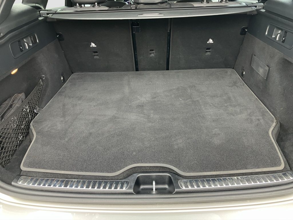 Fahrzeugabbildung Mercedes-Benz GLC 300 e 4M AVANTGARDE*AHK*360°KAM*DIGIT-LIGHT
