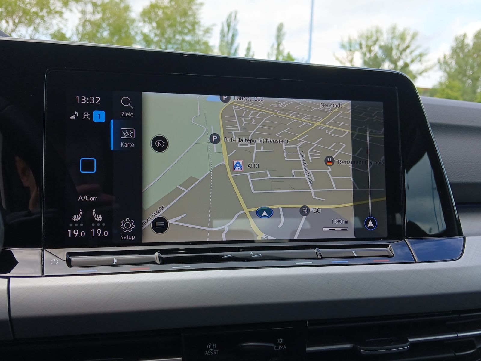 Fahrzeugabbildung Volkswagen Golf VIII Variant TDI Life LED Navi AID ACC Park