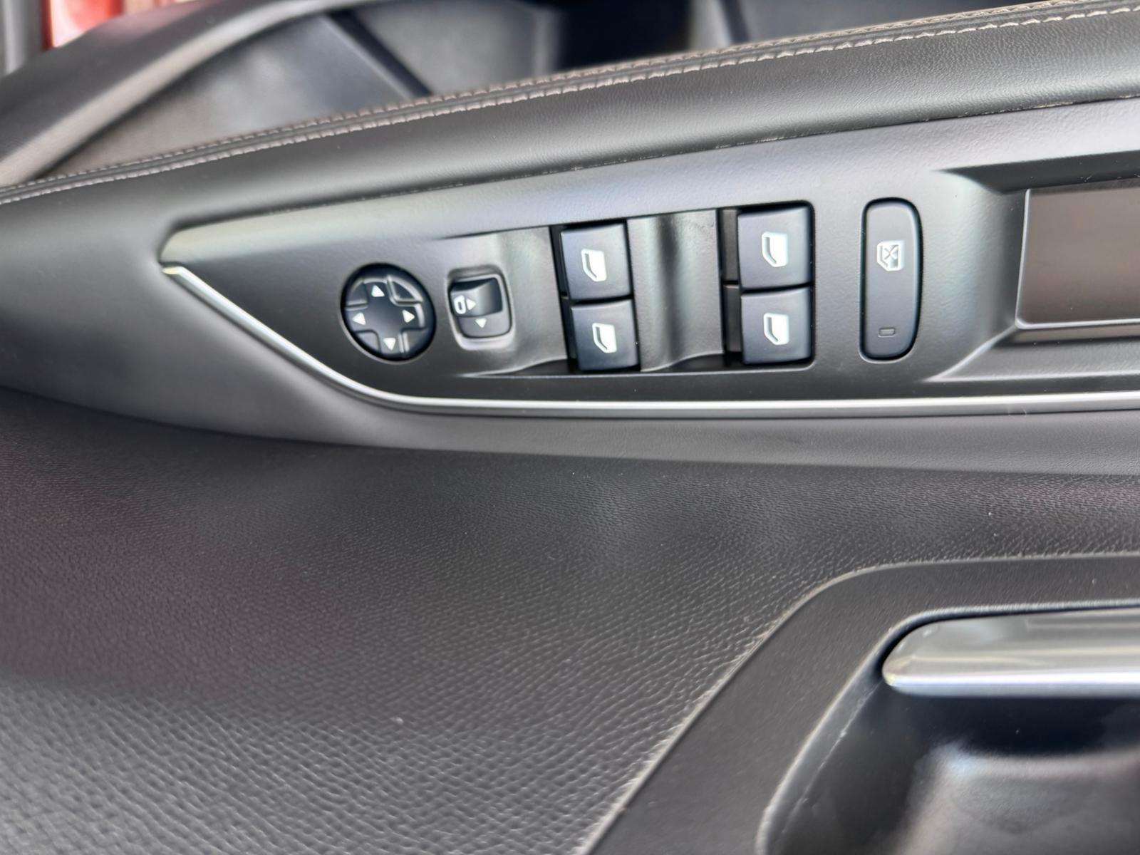 Peugeot 3008 Allure 1Hand 177Ps AHK TOP GEPFLEGT