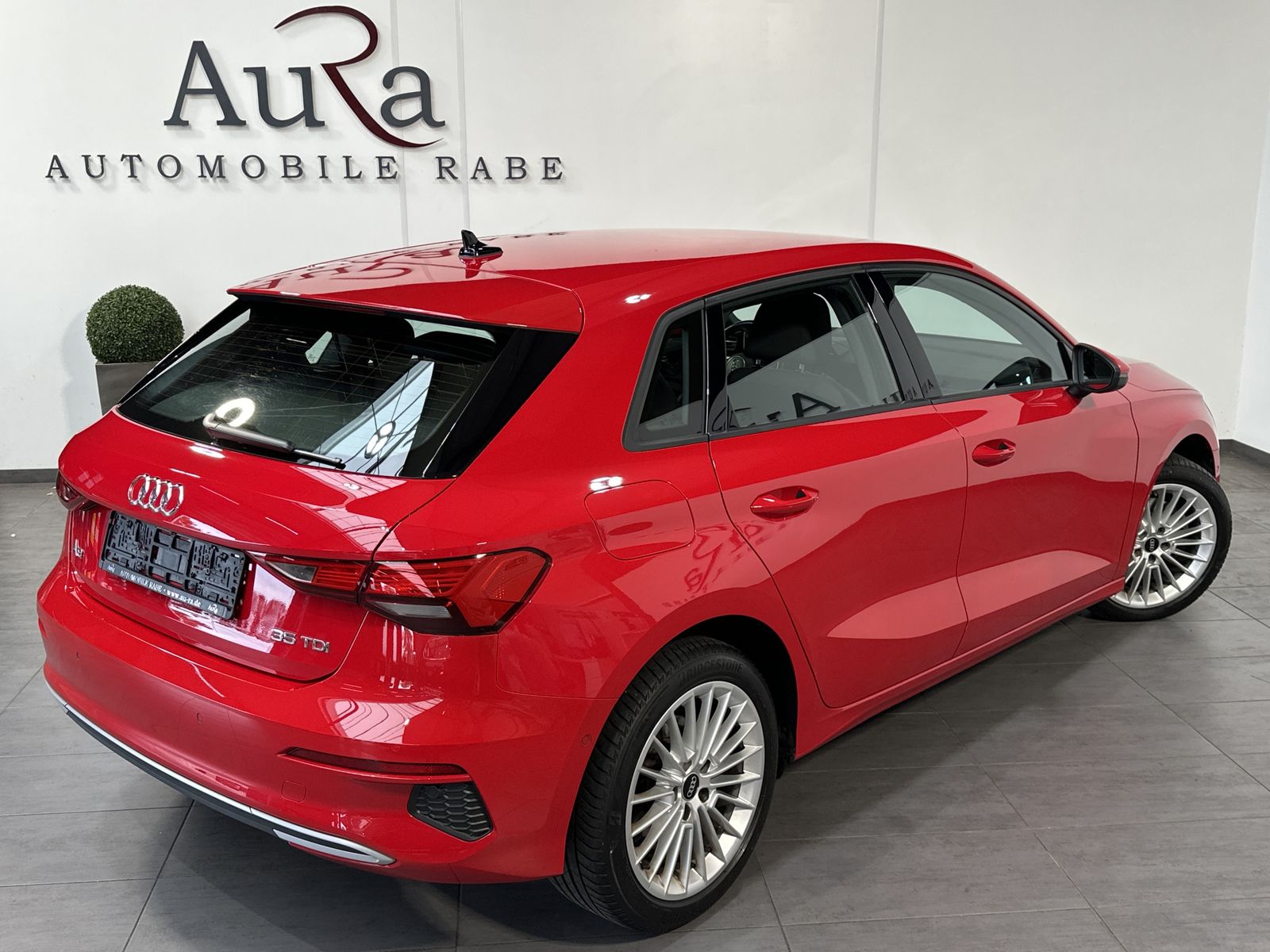 Fahrzeugabbildung Audi A3 SpB 35 TDI advanced NAV+LED+PARKLENKASSISTENT