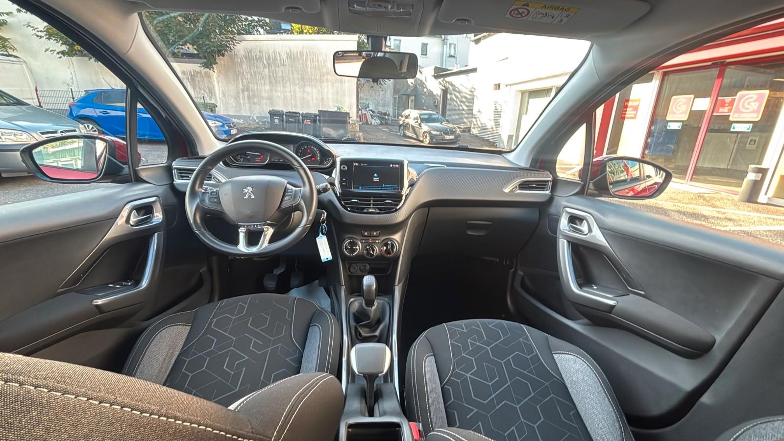 Peugeot 2008 Active *Gut gepflegt* *Garantie*