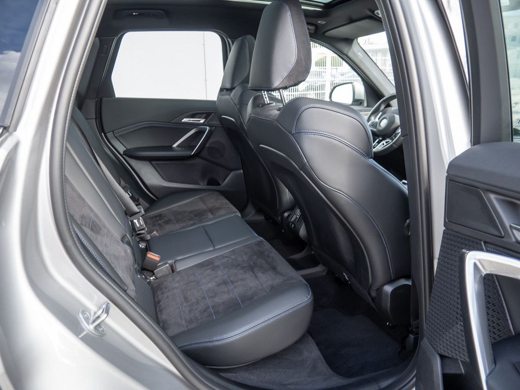 BMW X1 sDrive 18i M-Sport PANO AHK KAM LED SHZG foto 10