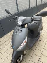 Piaggio ZIP 50 4T - PIAGGIO ZIP