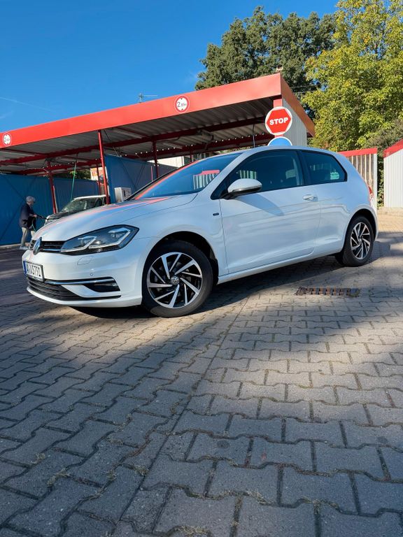 Image of Volkswagen Golf