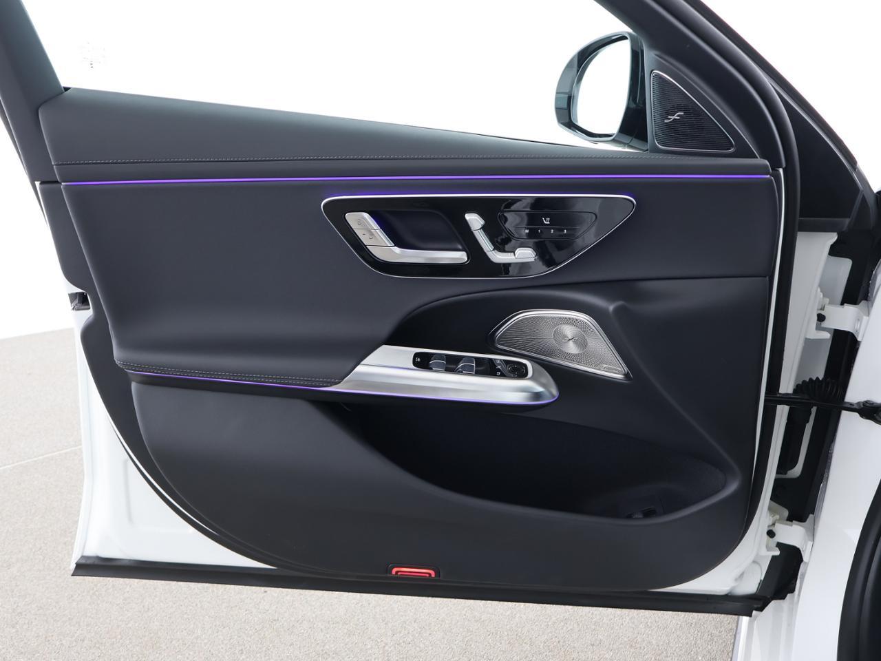 Mercedes-Benz E 220 d T AMG Digital Light Night Burmester MBUX