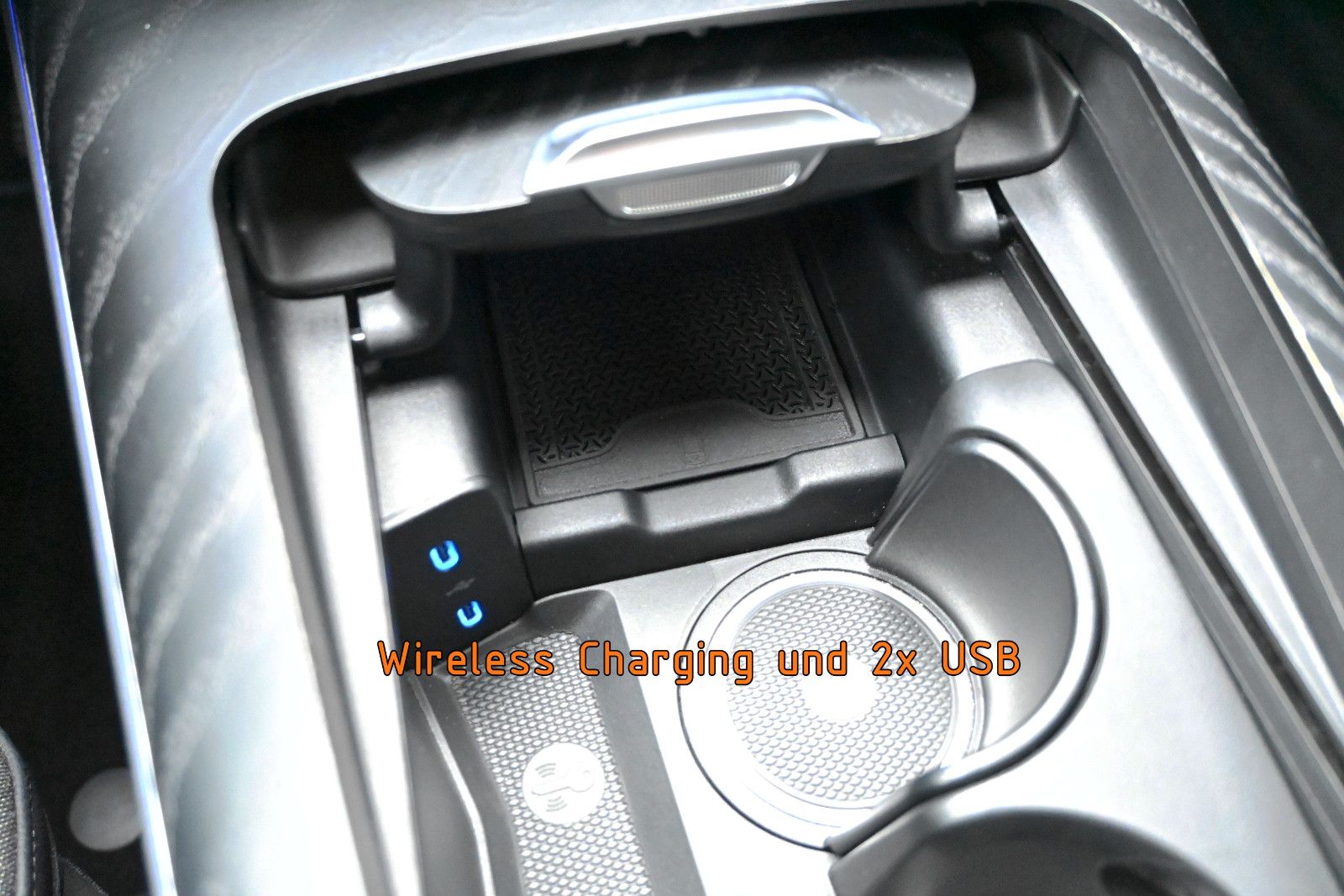 Fahrzeugabbildung Mercedes-Benz E 200 T Avantgarde °ACC°AHK°HUD°DIGITAL LIGHT°