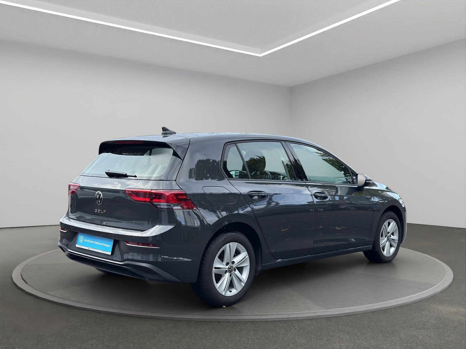 Volkswagen Golf VIII 1.5 eTSI DSG Life NAVI LED APP-CONNECT foto 4