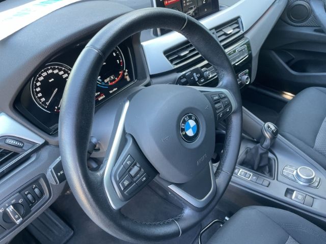 Fahrzeugabbildung BMW X1 sDrive 18i Advantage Panoramadach, Rückfahrka
