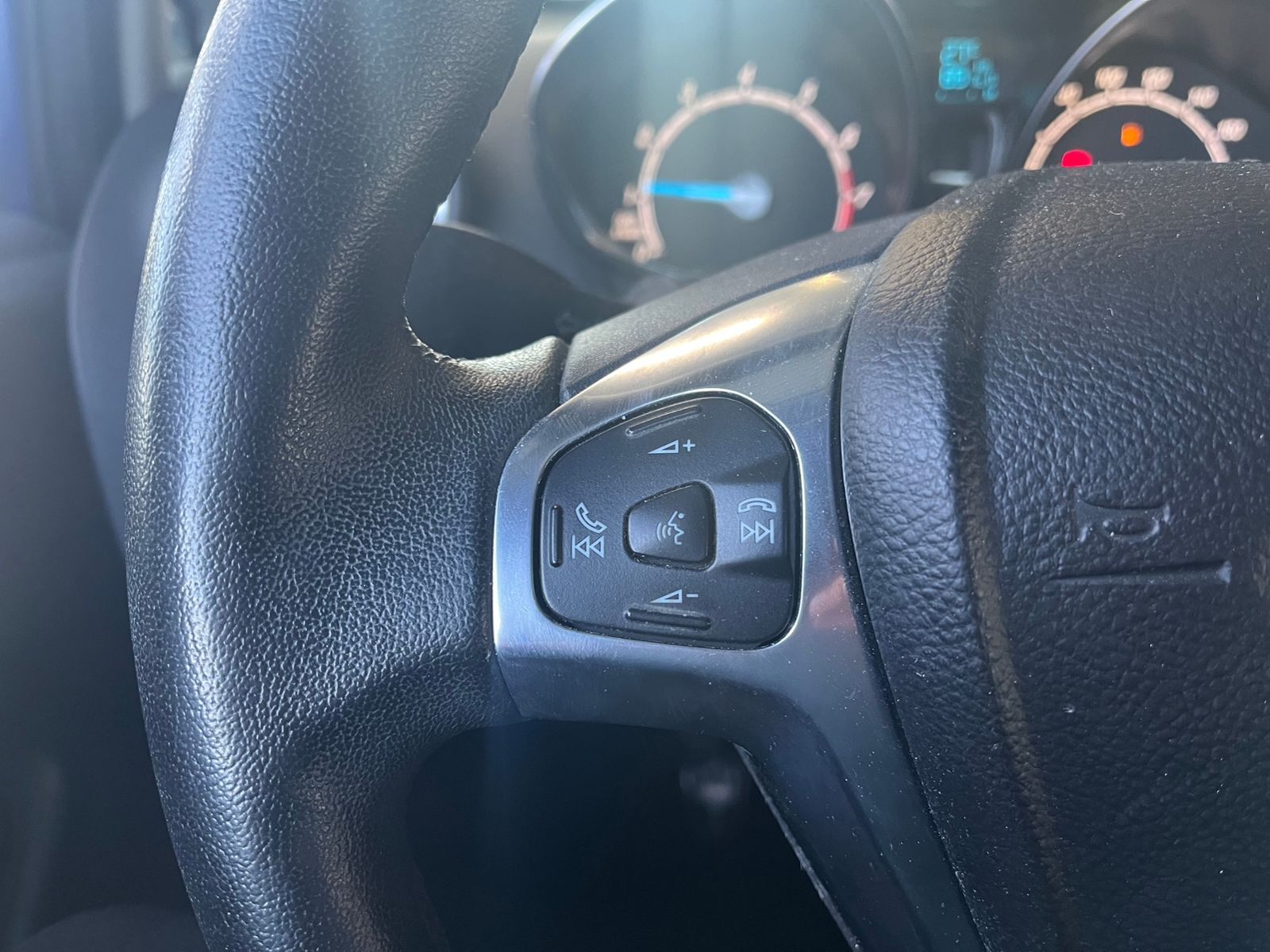 Fahrzeugabbildung Ford Fiesta Sport KLIMA LEDER ALU SHZ