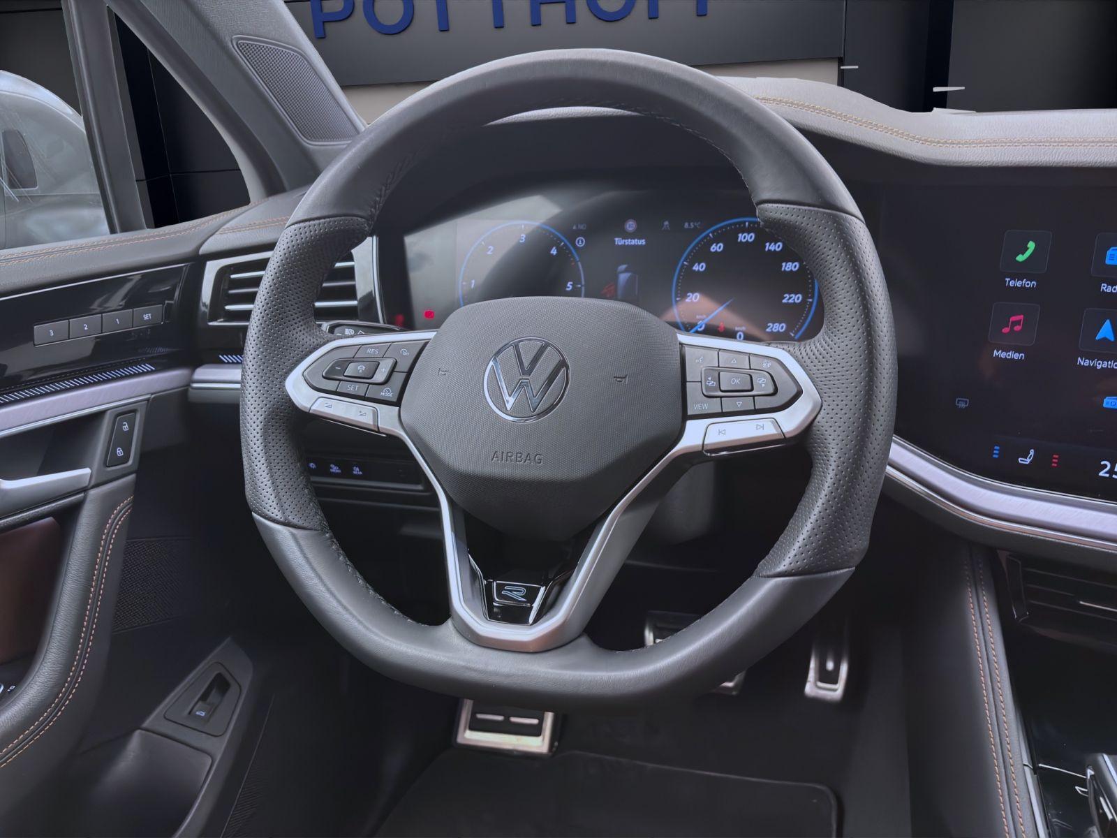 Volkswagen Touareg 3.0 TDI Tiptronic 4M R-LINE LUFT STDHZG 