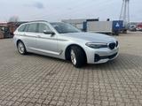 BMW 530 5 Touring 530 d - silberne BMW 530