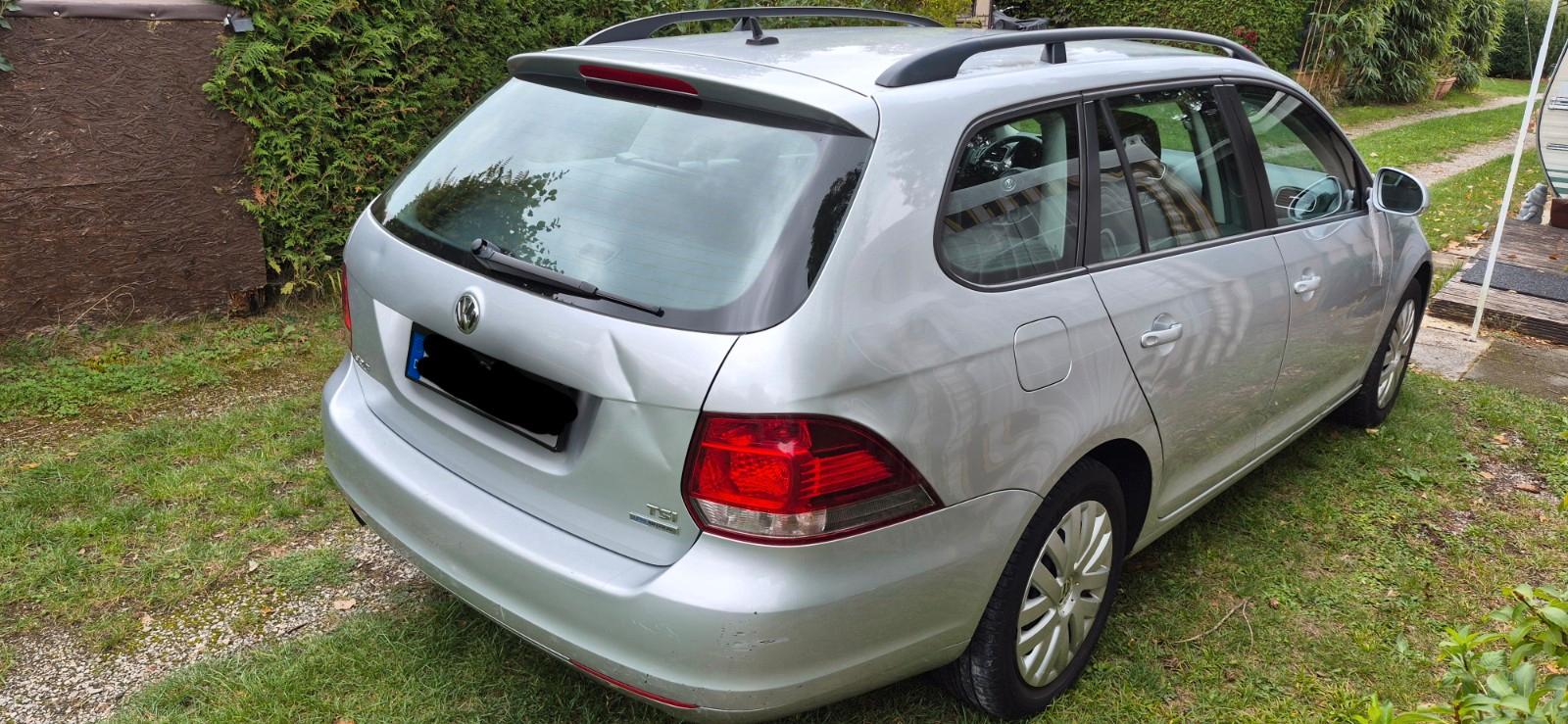 Volkswagen Golf 2010 — двигун 1.197 cm³, 105 HP (77kW)