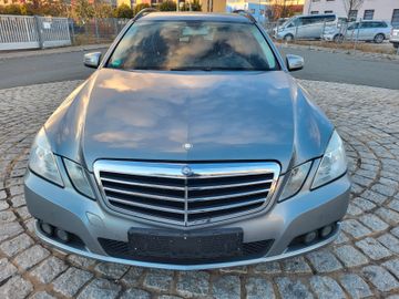 Mercedes E 220 - 2