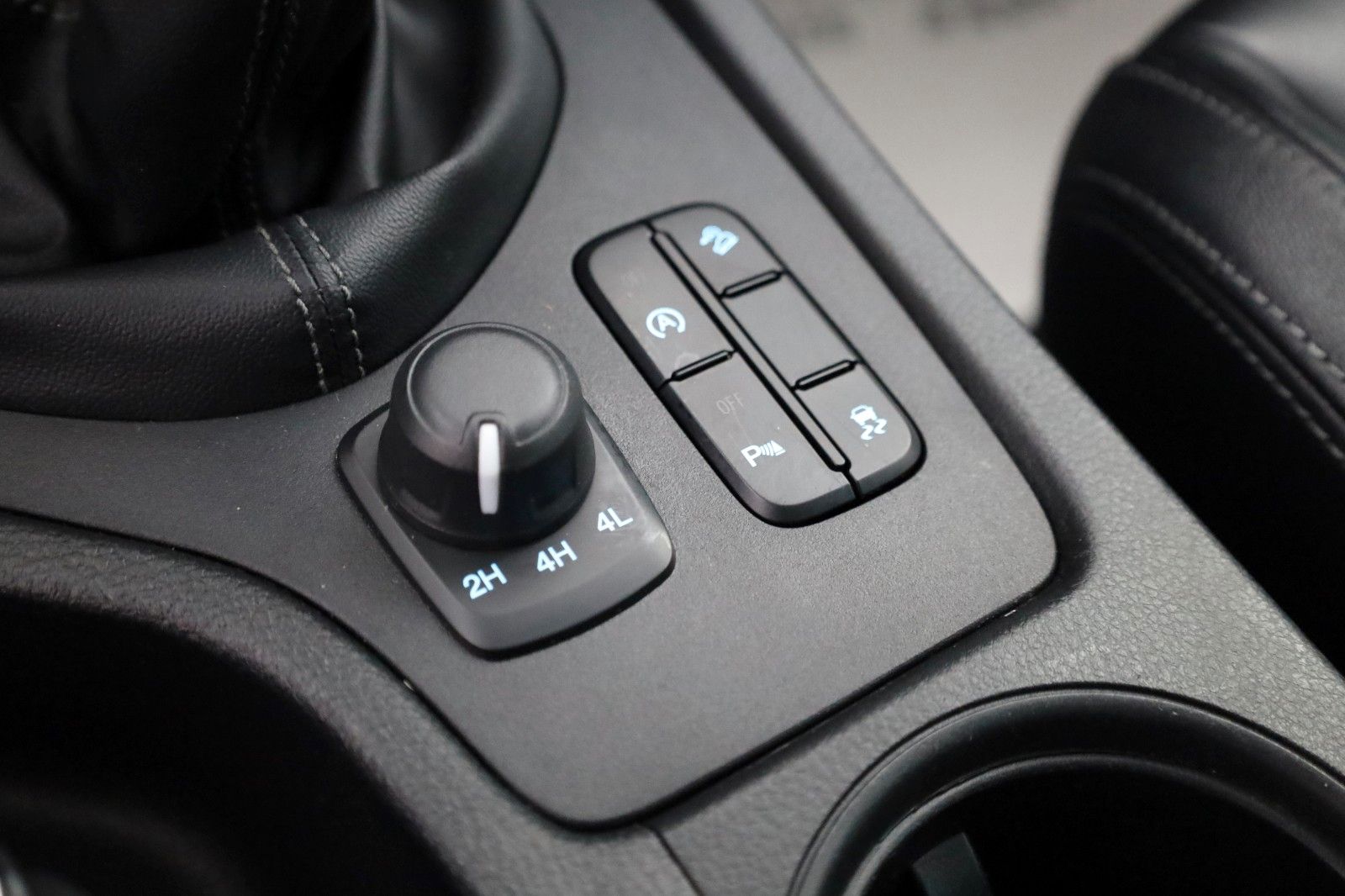 Fahrzeugabbildung Ford Ranger Limited, Leder,CarPlay,Rollo,AHK,GARANTIE