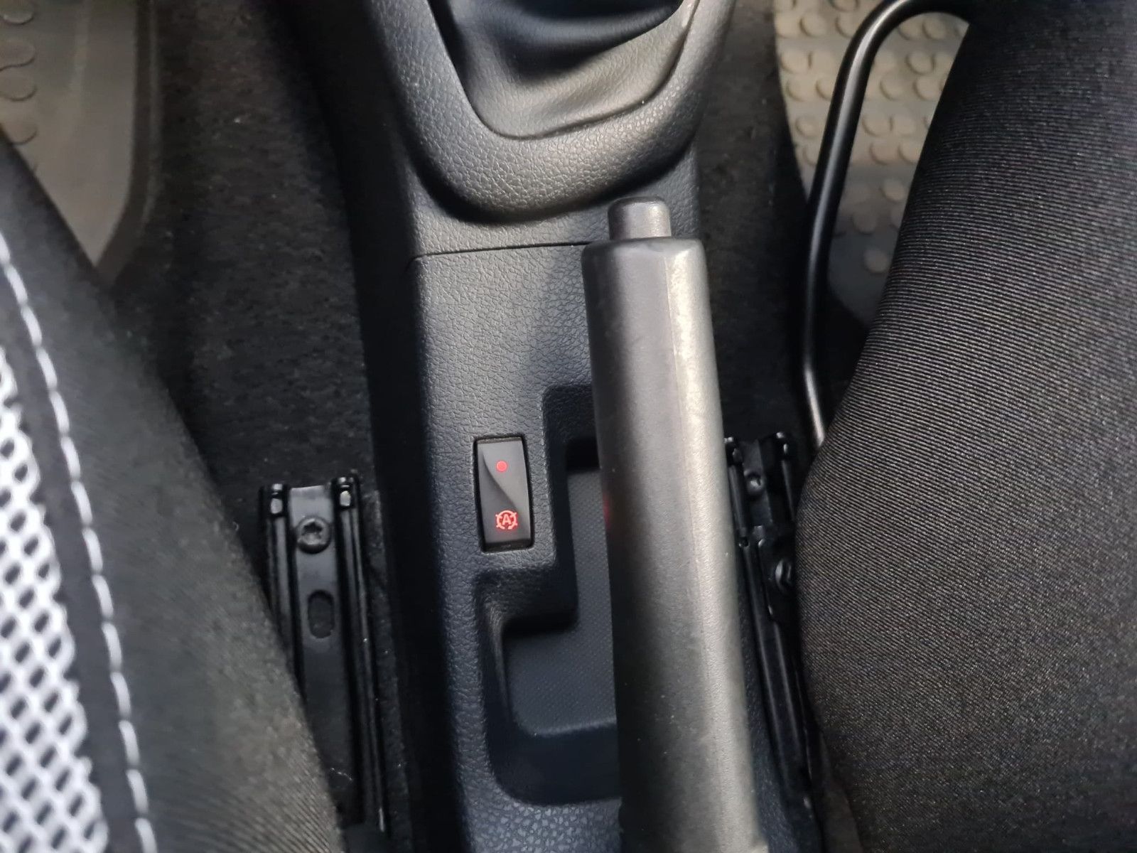 Fahrzeugabbildung Dacia Logan MCV II Kombi Stepway / KLIMA / NAVI