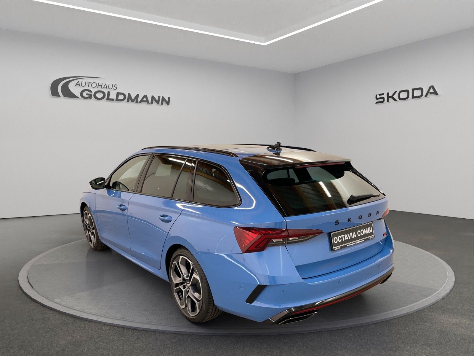 Fahrzeugabbildung SKODA Octavia Combi RS 2.0 TDI DSG FINAL EDITION