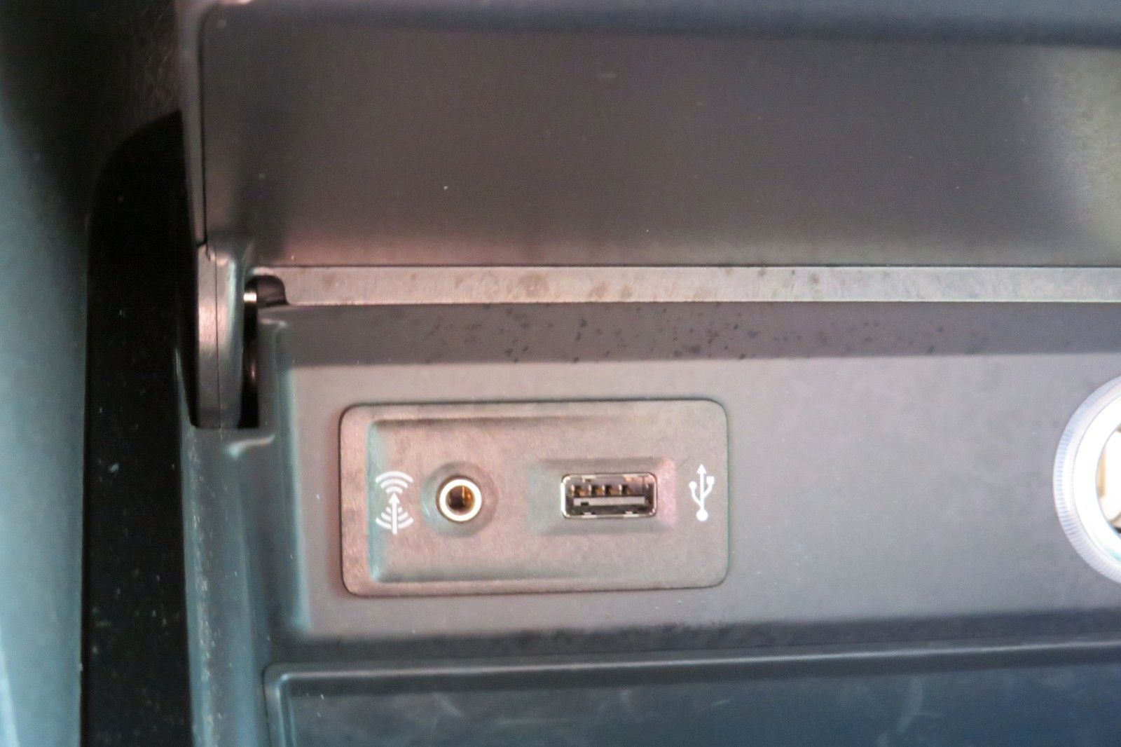 Fahrzeugabbildung Volkswagen Golf Sportsvan DSG SOUND SITZH. PDC ACC AHK