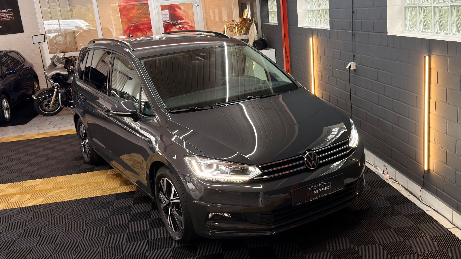 VW Touran Touran Highline AHK|Dynaudio|Massage|7-Si|Kamera Vorschau 10