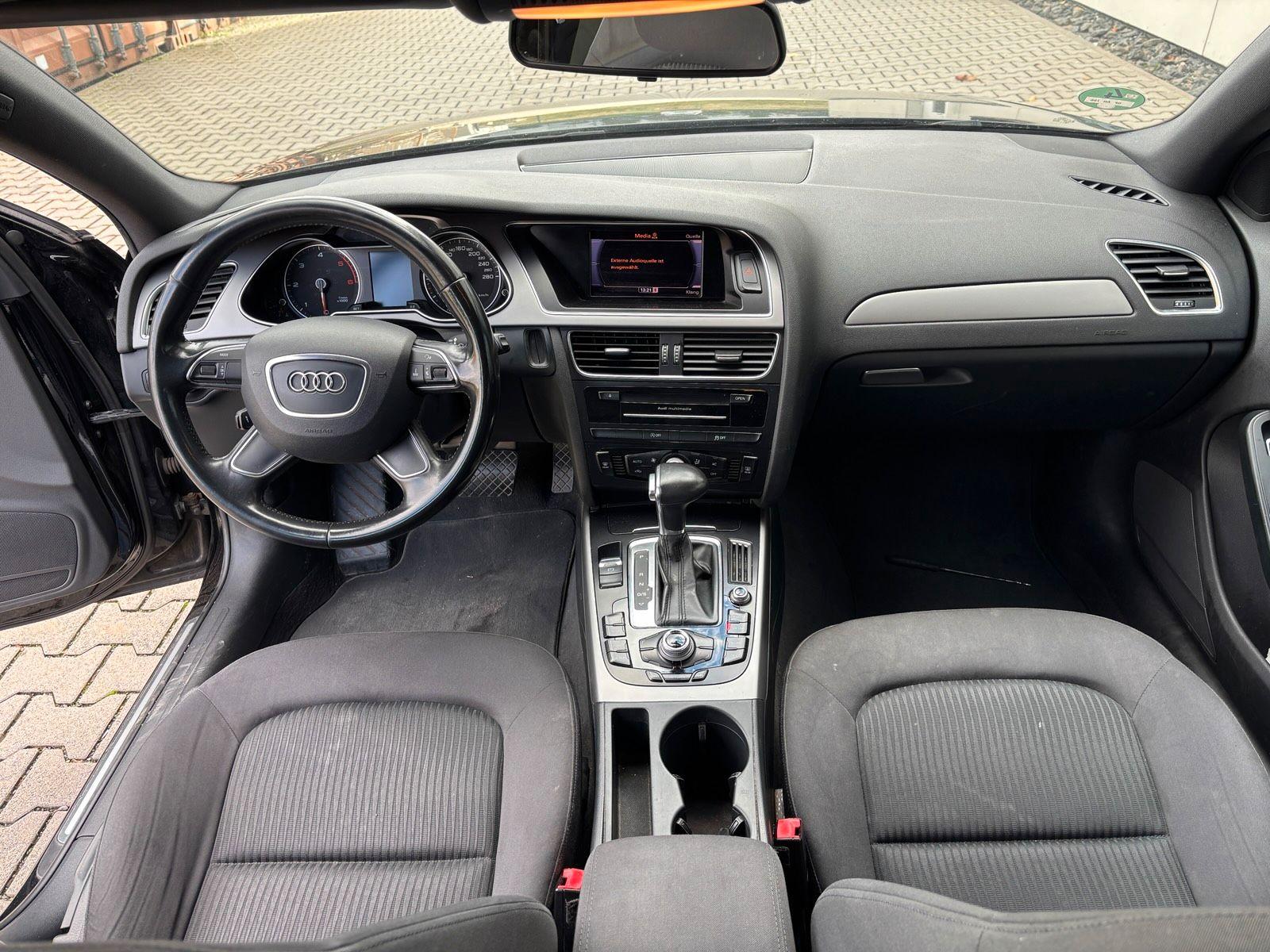 Audi A4 2013 — photo 15