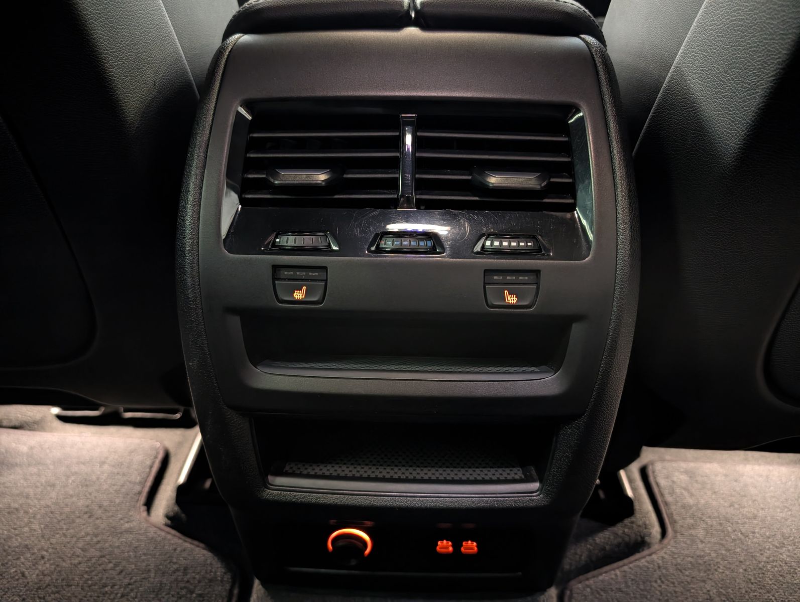 Fahrzeugabbildung BMW X5 30d xDrive M-Sport Innovati AHK H&K UPE:105T€