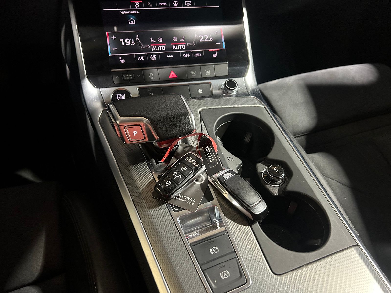 Fahrzeugabbildung Audi A6 Avant 50 TDI quattro HEAD-UP/ACC/APPLE/KAMERA