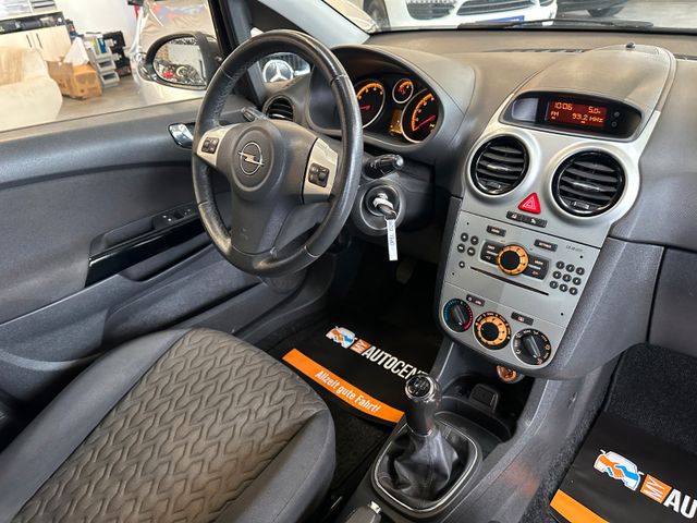 Opel Corsa D Selective *Klimaanlage*
