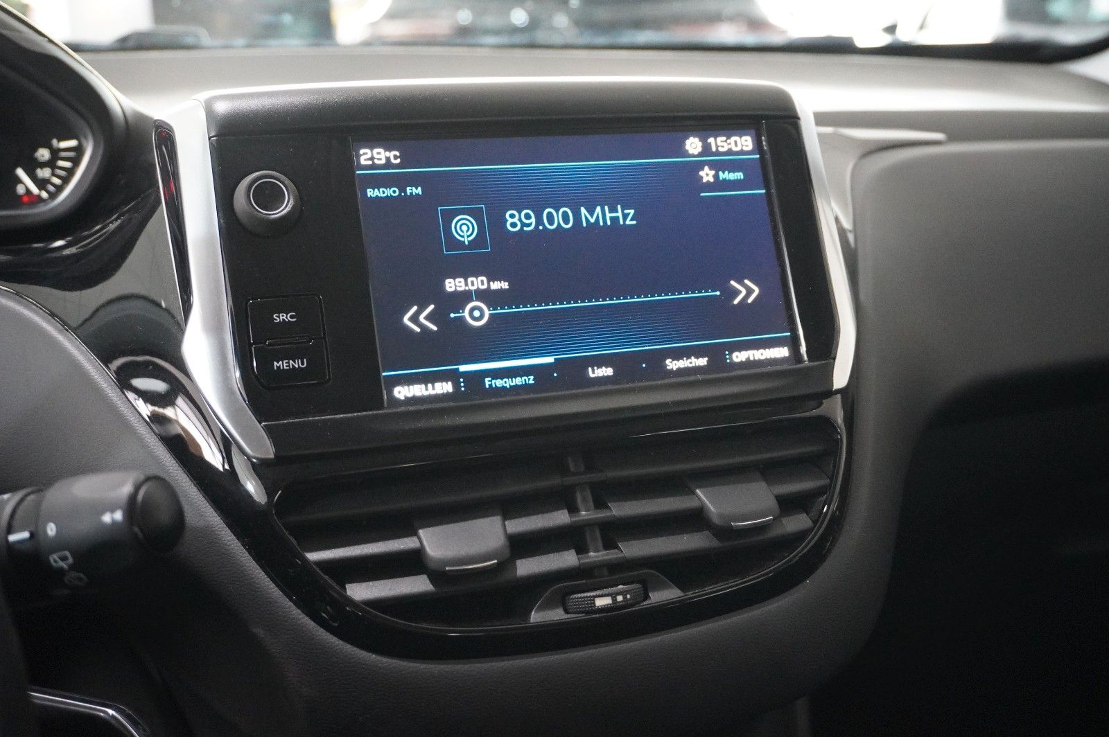 Fahrzeugabbildung Peugeot 208 LIM. 1.2 ACTIVE NAVI/LED/KLIMA/SHZ/PDC/TEMP