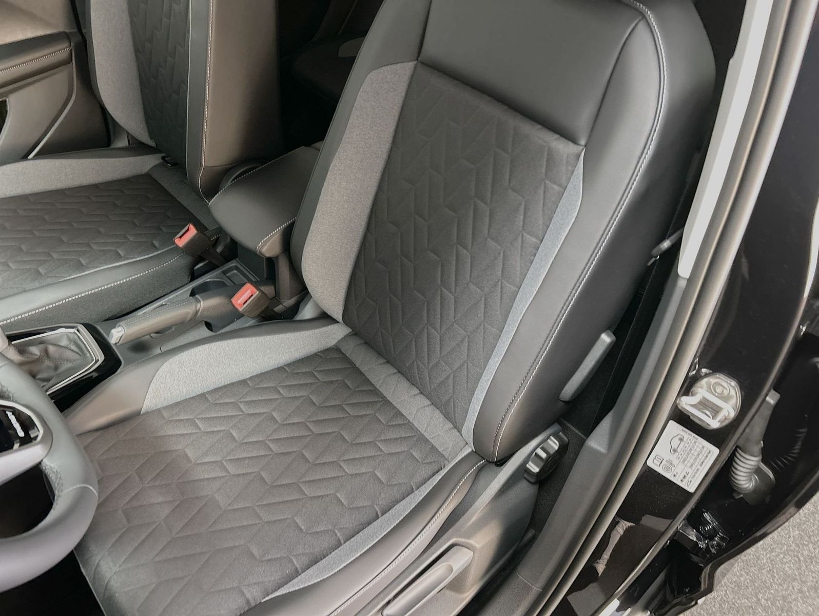 Volkswagen T-Cross - Bild 11