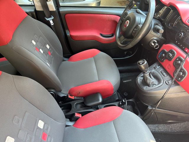 Fahrzeugabbildung Fiat Panda Lounge+NaviZB+Klima+LM+BT+PDC