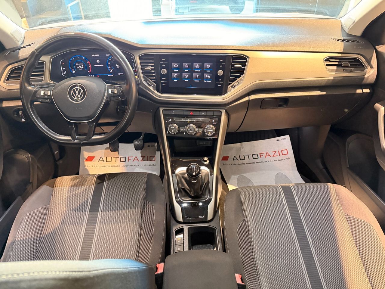Volkswagen T-Roc 1.0 TSI Style BlueMotion Techno imagem 3