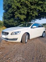 Volvo V60 D3 Scheckheft/HU/DPF/ etc. - Volvo V60 in Saarbrücken
