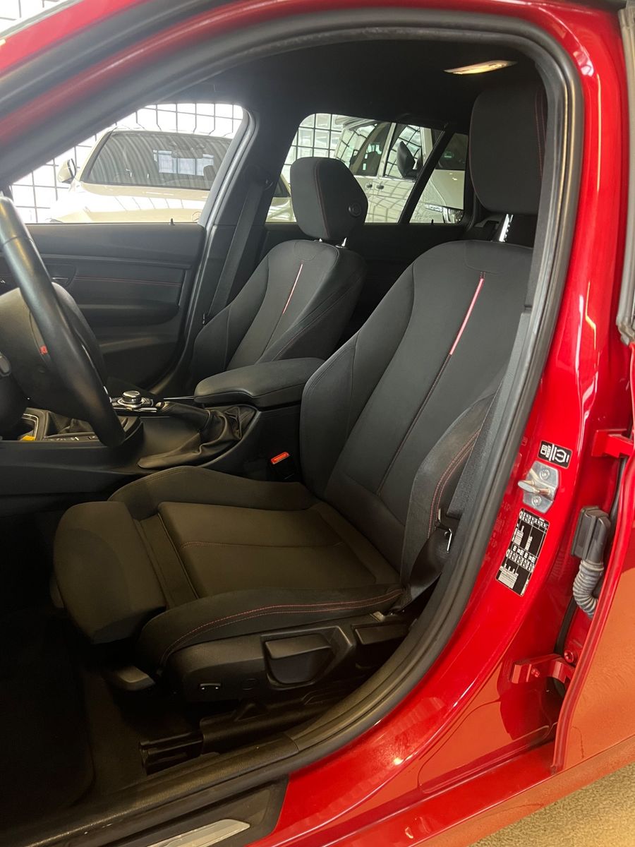 Fahrzeugabbildung BMW 316 i Touring F31 Sportline *NAVI *MELBOURNEROT