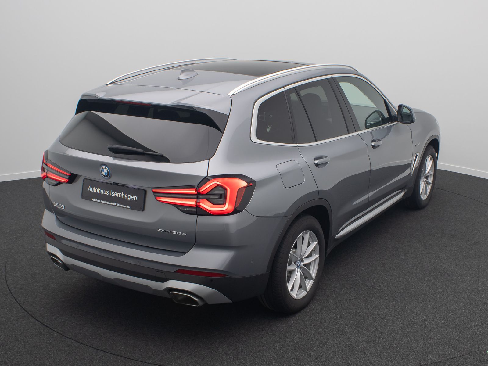 Fahrzeugabbildung BMW X3 xD30e Alarm DAB HiFi Kamera Sportsitz Panoram
