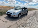 Ford Focus 1,6 TÜV 10/26 *Automatik Getriebe* - Ford Focus aus 2001: 1.6