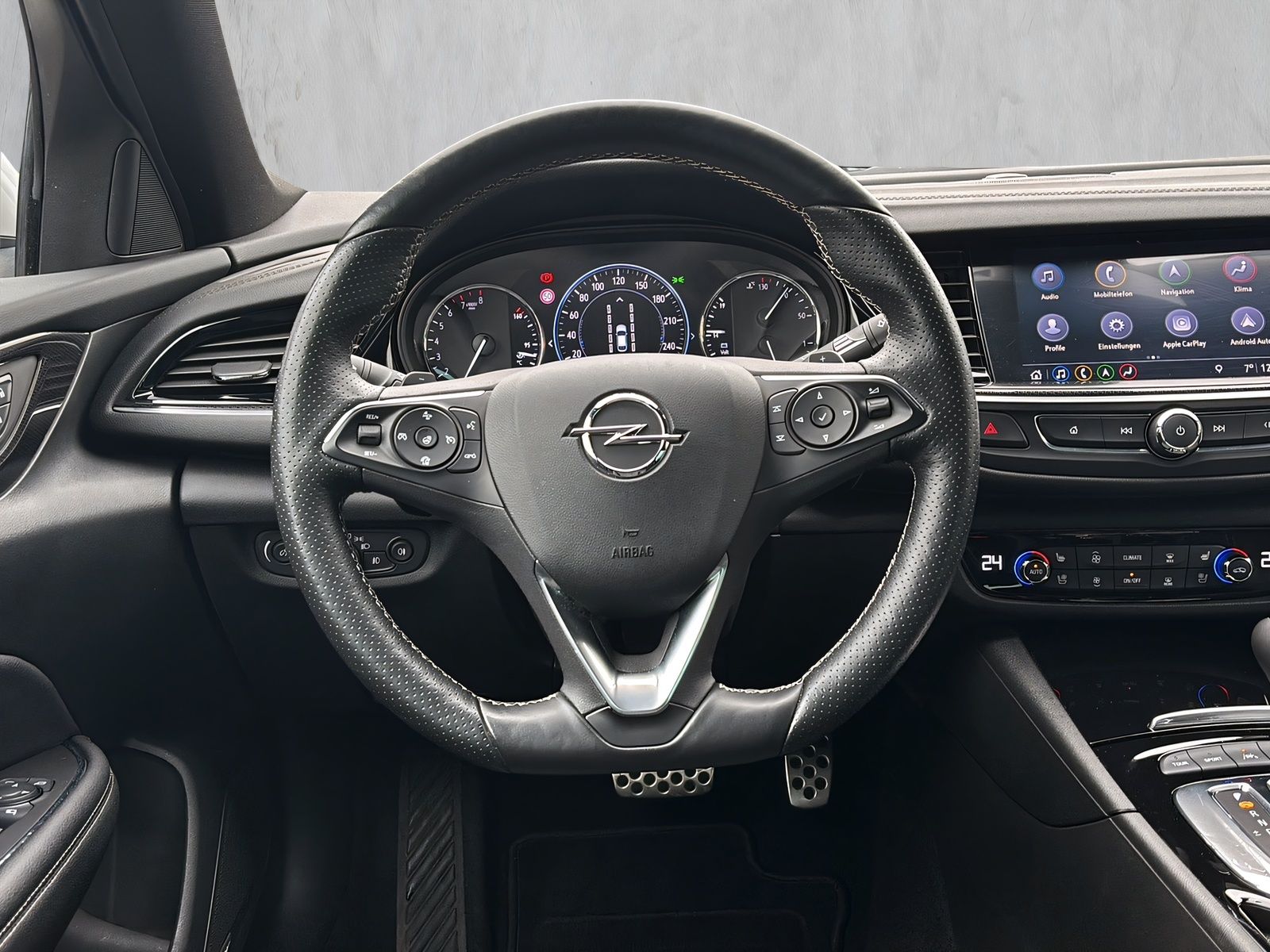 Fahrzeugabbildung Opel Insignia OPC LINE BLACK 360°INNOVATION BOSE STHZ