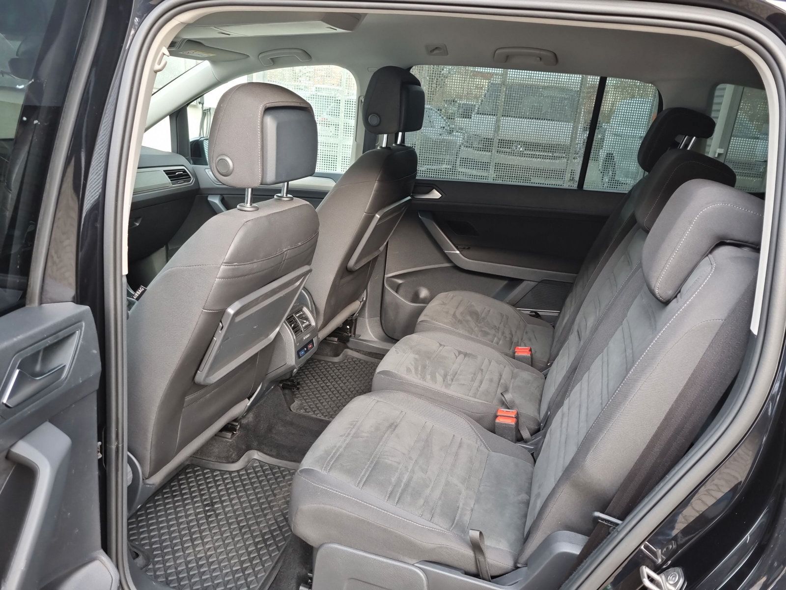 Fahrzeugabbildung Volkswagen Touran 2.0 TDI DSG Comfortline NAVI KAMERA eKLAP