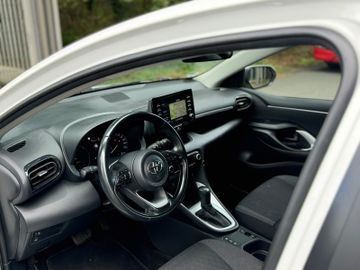 Toyota Yaris - 10
