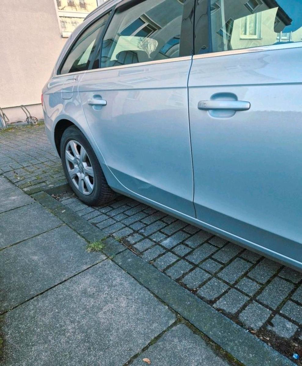 Audi A4 2009 — photo 5