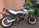 KTM 690 smc LC 4 Supermoto - KTM 2011 690